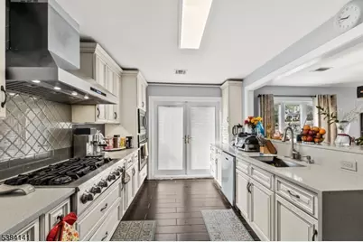 231 Starmond Ave, Clifton, NJ 07013 - Photo 11