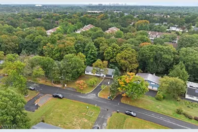 88 Emerson Rd, Franklin Township, NJ 08873 - Photo 31