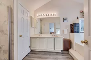 62 Magellan Way, Franklin Township, NJ 08823 - Photo 25