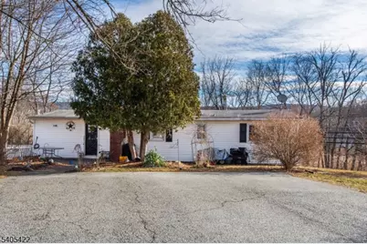 6 Mulberry St, Hamburg, NJ 07419 - Photo 1