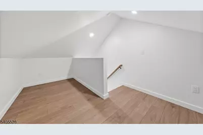 78 Anderson St, Raritan, NJ 08869 - Photo 21