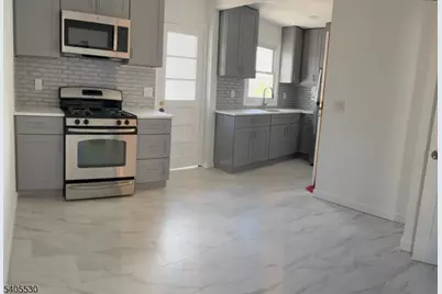 160 E Kinney St, Newark, NJ 07105 - Photo 9