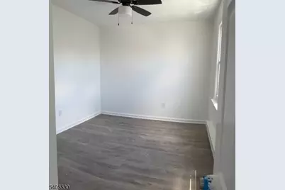 160 E Kinney St, Newark, NJ 07105 - Photo 11