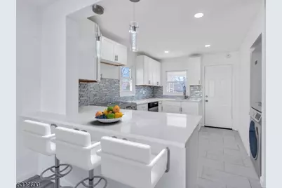 18 John St, Carteret, NJ 07008 - Photo 27