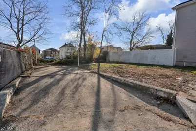 18 John St, Carteret, NJ 07008 - Photo 23