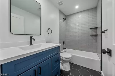 80 Anderson St, Raritan, NJ 08869 - Photo 21