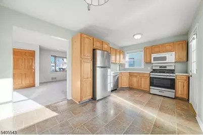 22 Falmouth Ave, Elmwood Park, NJ 07407 - Photo 7