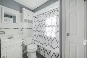 22 Falmouth Ave, Elmwood Park, NJ 07407 - Photo 19