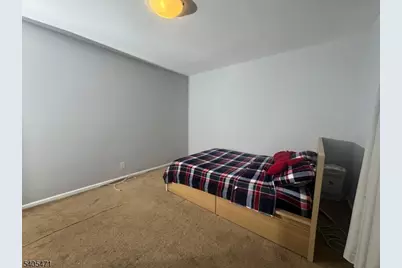 835 Dixie Ln, Plainfield, NJ 07062 - Photo 17