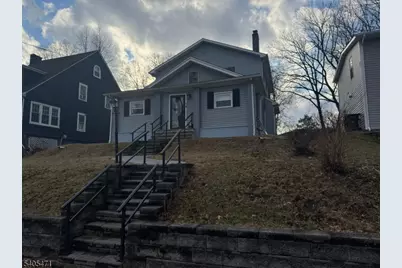 835 Dixie Ln, Plainfield, NJ 07062 - Photo 1