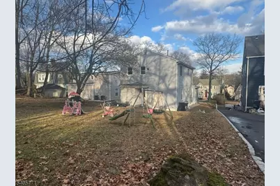 835 Dixie Ln, Plainfield, NJ 07062 - Photo 5