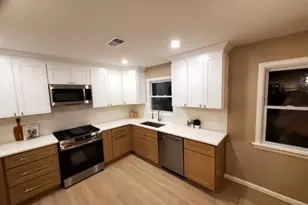 208 Holly Dr, Roselle, NJ 07203 - Photo 17