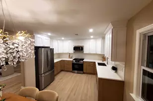 208 Holly Dr, Roselle, NJ 07203 - Photo 21