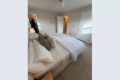 208 Holly Dr, Roselle, NJ 07203 - Photo 17