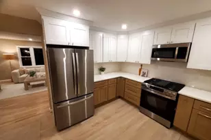 208 Holly Dr, Roselle, NJ 07203 - Photo 23