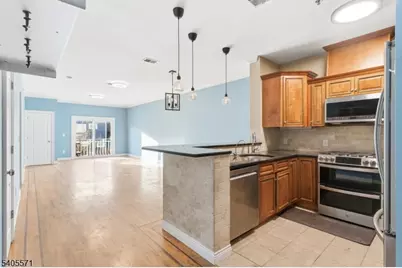 21-23 Freeman St #A2, Newark, NJ 07105 - Photo 9