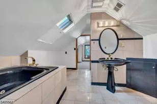 128 E Colfax Ave, Roselle Park, NJ 07204 - Photo 15