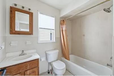 303-305 W Runyon St, Newark, NJ 07108 - Photo 13