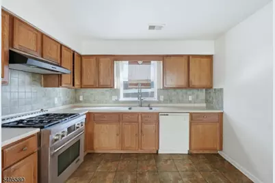 303-305 W Runyon St, Newark, NJ 07108 - Photo 9