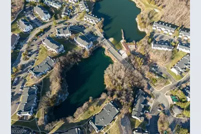 100 Heritage Ln, Hamburg, NJ 07419 - Photo 3