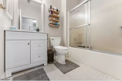 511 Brittany Dr, Wayne, NJ 07470 - Photo 9