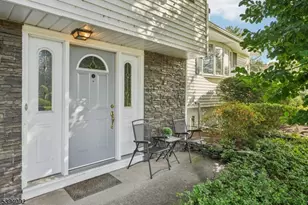 32 Augusta Dr, Wayne, NJ 07470 - Photo 3