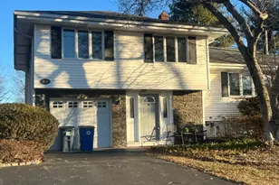 32 Augusta Dr, Wayne, NJ 07470 - Photo 1