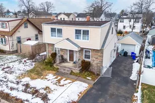 257 Floral Ln, Saddle Brook Township, NJ 07663 - Photo 3