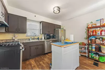 59 Susan Ct, Clifton, NJ 07012 - Photo 9