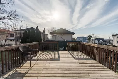 820 Elizabeth St, Ridgefield, NJ 07657 - Photo 17