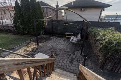 820 Elizabeth St, Ridgefield, NJ 07657 - Photo 19