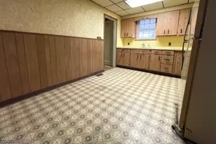 31 Barnsdale Rd, Clifton, NJ 07013 - Photo 9