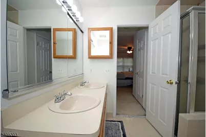 10 Apache Way, Branchburg Township, NJ 08876 - Photo 25