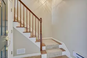 9 Swing Bridge Ln, South Bound Brook Boro, NJ 08880 - Photo 7