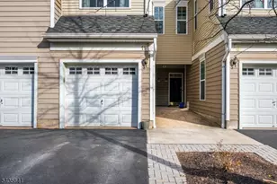 9 Swing Bridge Ln, South Bound Brook Boro, NJ 08880 - Photo 3