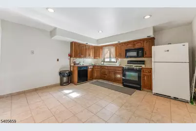 225 Edison St, Clifton, NJ 07013 - Photo 7