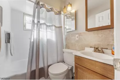 225 Edison St, Clifton, NJ 07013 - Photo 11