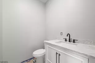 512 S 15th St, Newark, NJ 07103 - Photo 31