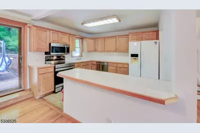 27 Cleveland Ter, West Orange Township, NJ 07052 - Photo 9