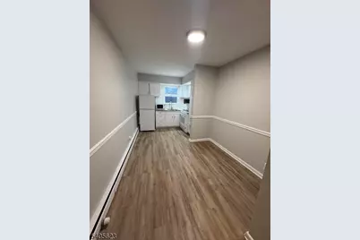 365 Bloomfield Ave, Verona, NJ 07044 - Photo 3