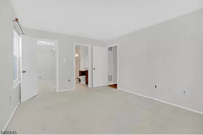 51 Crabapple Ln, Franklin Township, NJ 08823 - Photo 15