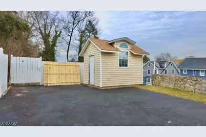 234 Holmes Street, Belleville, NJ 07109 - Photo 37