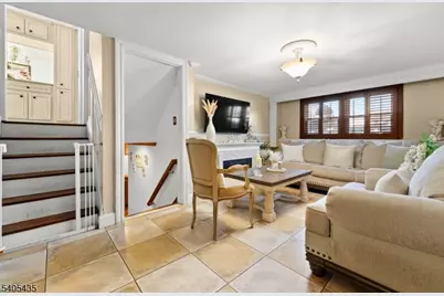 437 Durling Rd, Union Township, NJ 07083 - Photo 7