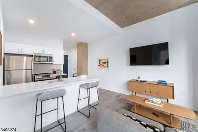 10 Commerce Ct #3G, Newark, NJ 07102 - Photo 5