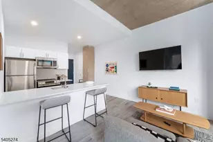 10 Commerce Ct, Newark, NJ 07102 - Photo 5