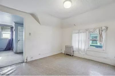 18 E 2nd St, Clifton, NJ 07011 - Photo 39