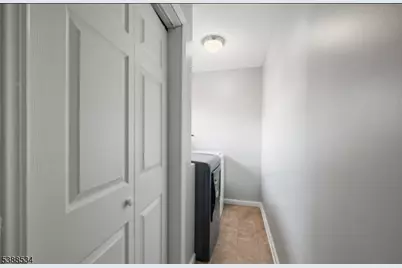 136 Haroldson Pl, Pompton Lakes, NJ 07442 - Photo 11
