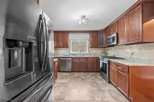 136 Haroldson Pl, Pompton Lakes, NJ 07442 - Photo 7