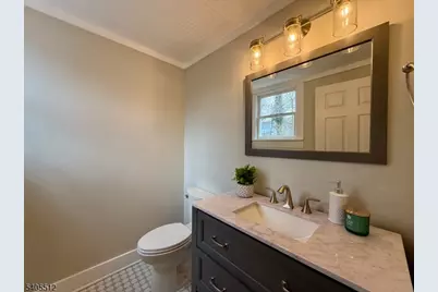 585 Plainfield Ave, Berkeley Heights Township, NJ 07922 - Photo 19