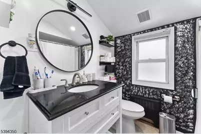 111 E 10th St, Linden, NJ 07036 - Photo 27